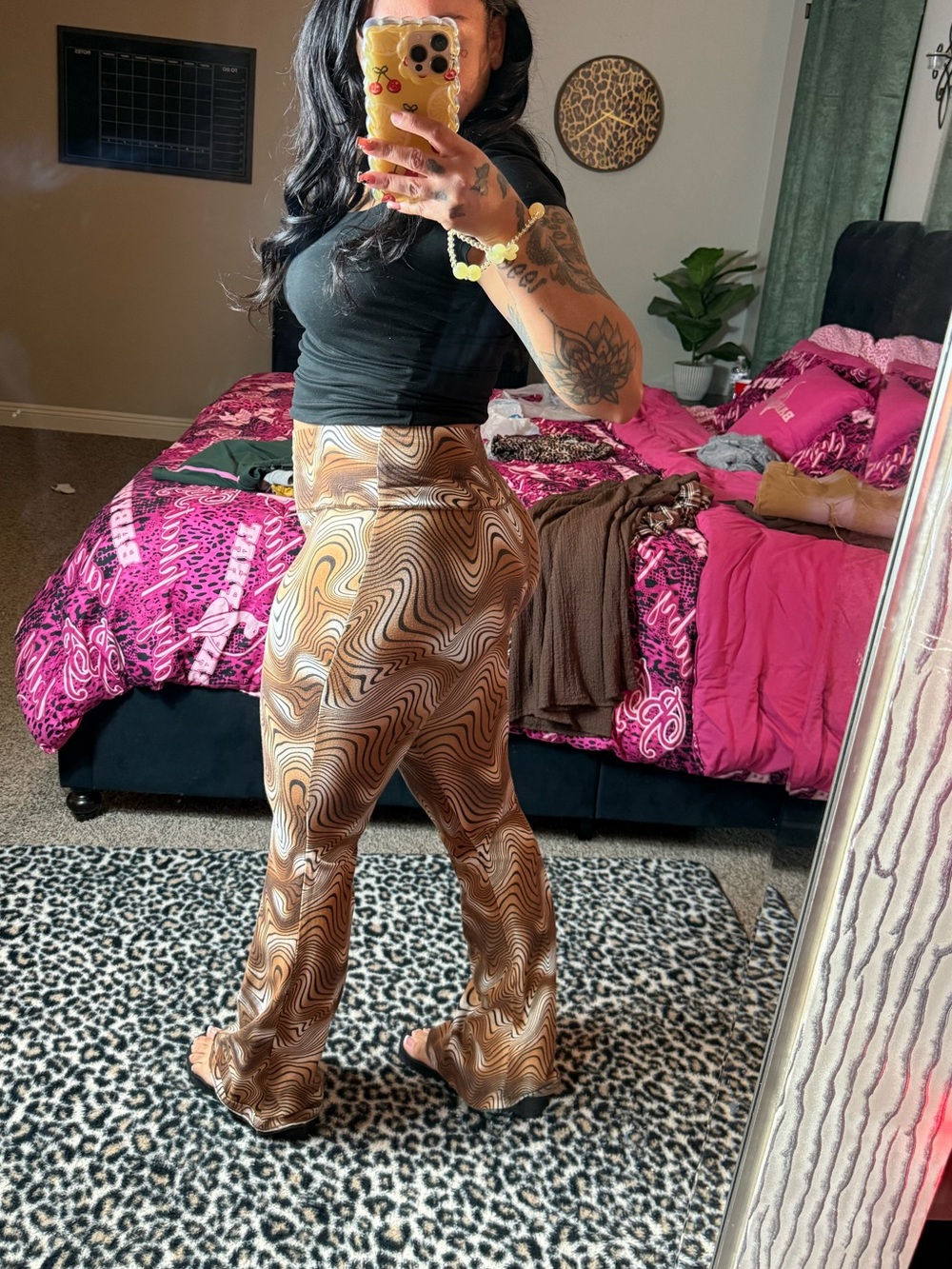 High-Rise Swirl Print Wide-Leg Pants - Brown - Picture 3 of 3